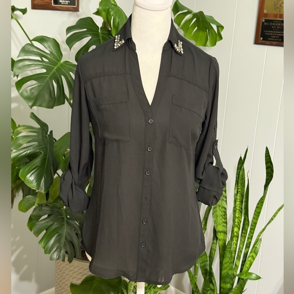 Express The portofino shirt  XSP
Measurements posted.